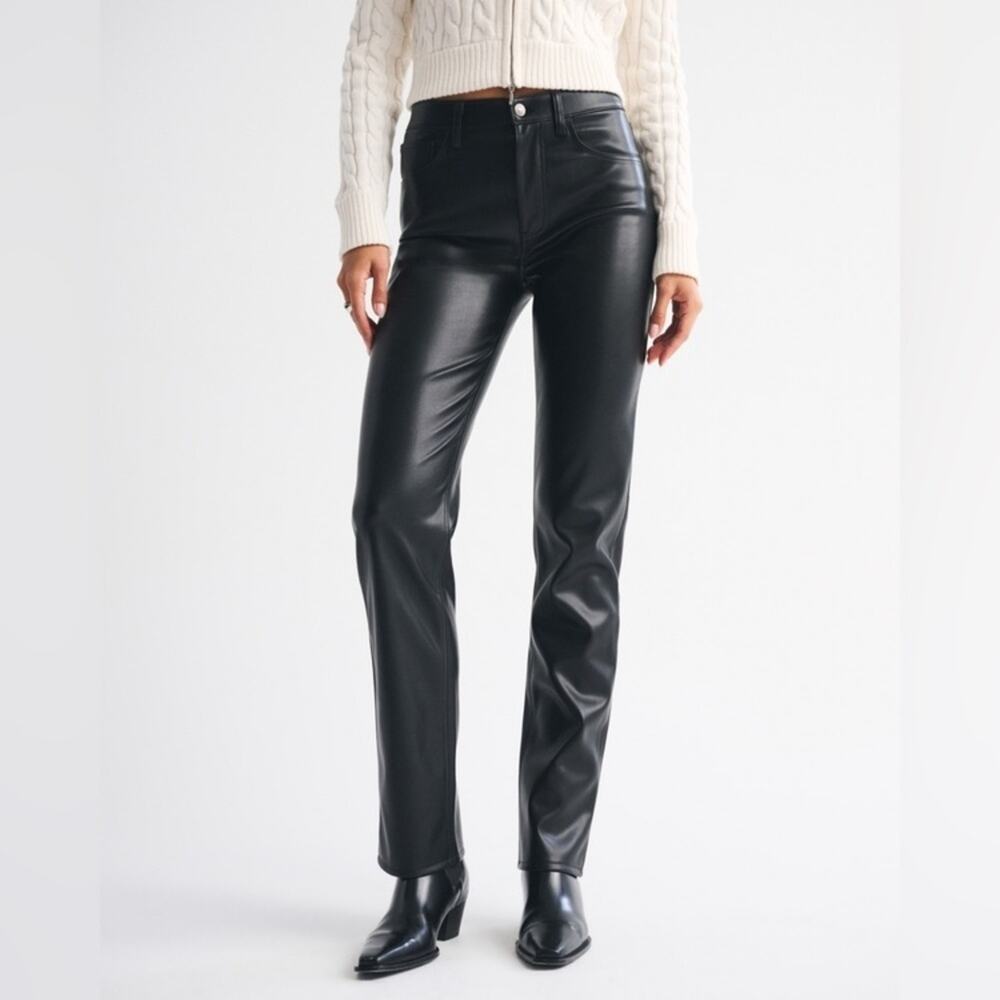 Abercrombie & Fitch The 90’s Straight Ultra High Rise Vegan Leather Pants 32/14